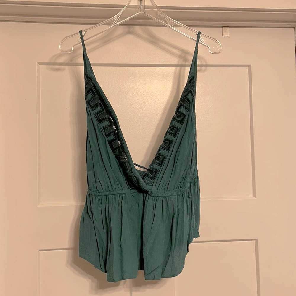 Free People green low cut shirt